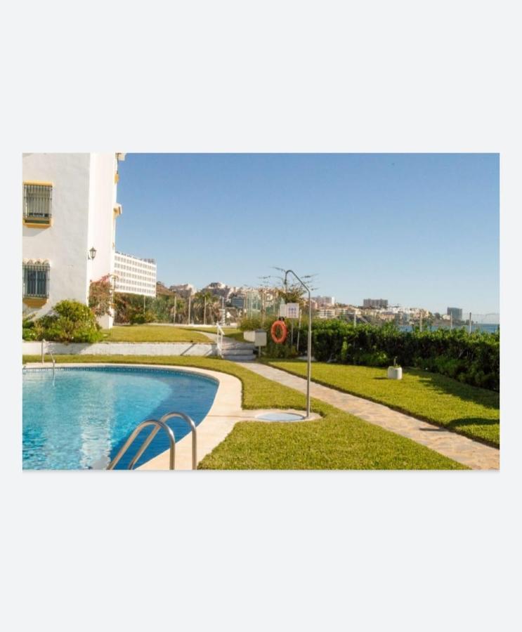 Espectacular apartamento en primera línea de playa Benalmádena Exterior foto